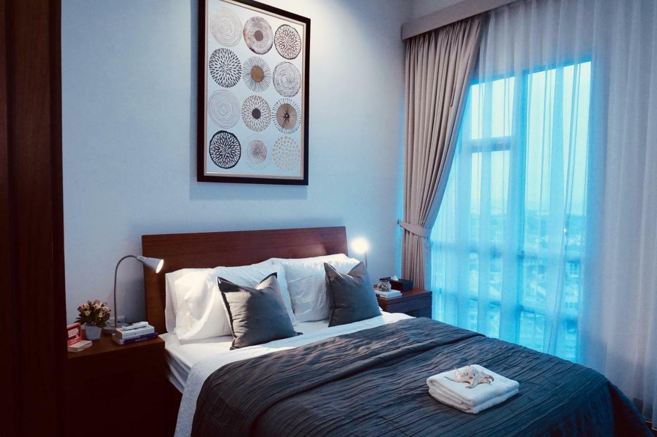 2Br Lucky Tower Residence Jakarta Old Town Top Floor Condo Exterior photo